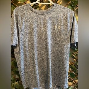 Men’s shirt sleeve tee